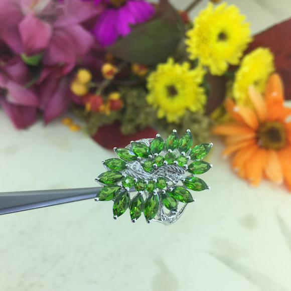 Green Emerald CZ 925 Sterling Silver Cluster Ring - Picture 5 of 7